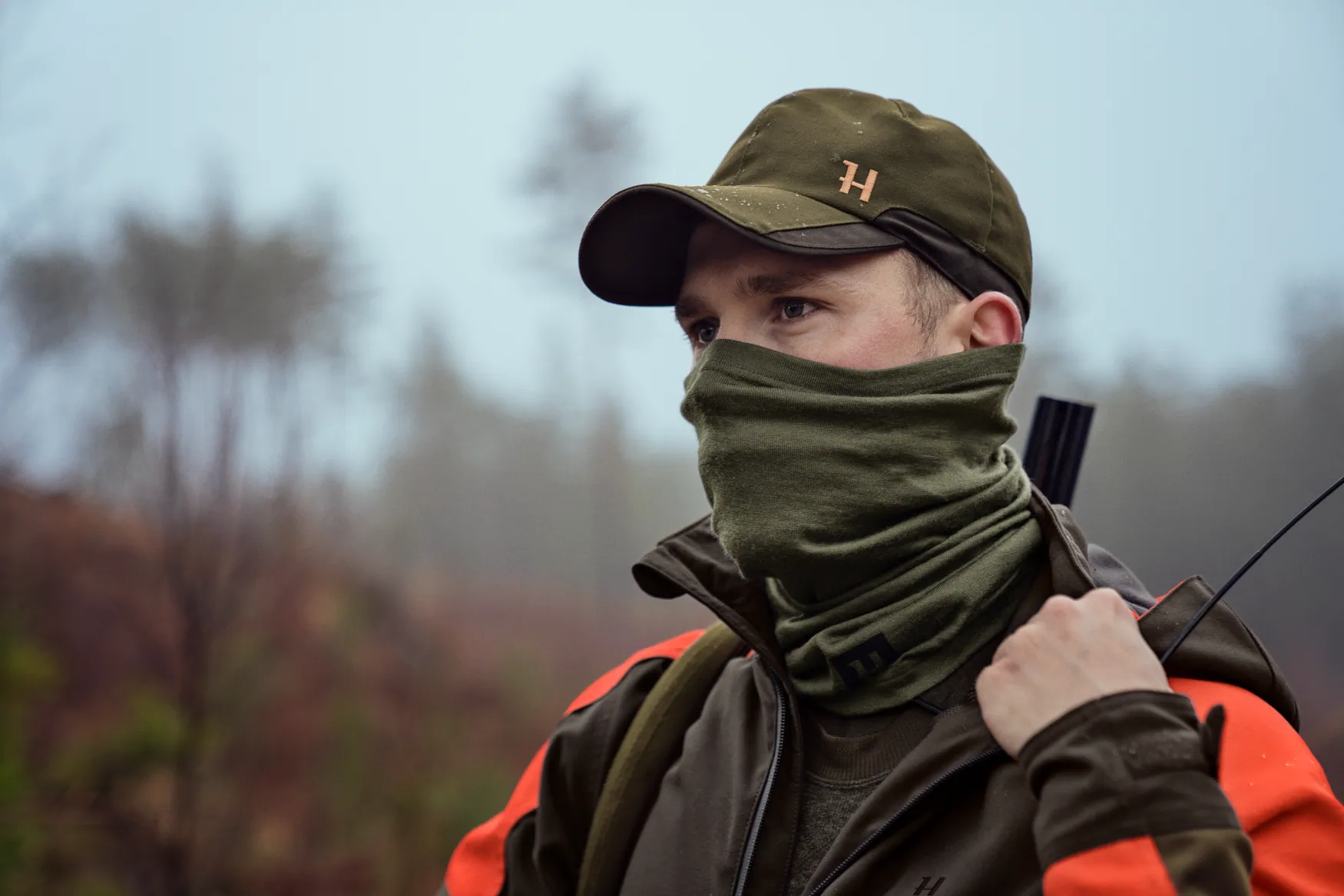 Harkila Base sal,boja dark olive, vel.one size – Harkila – Lovački Šal/Kravate/Tregeri/Rukavice – slika 7