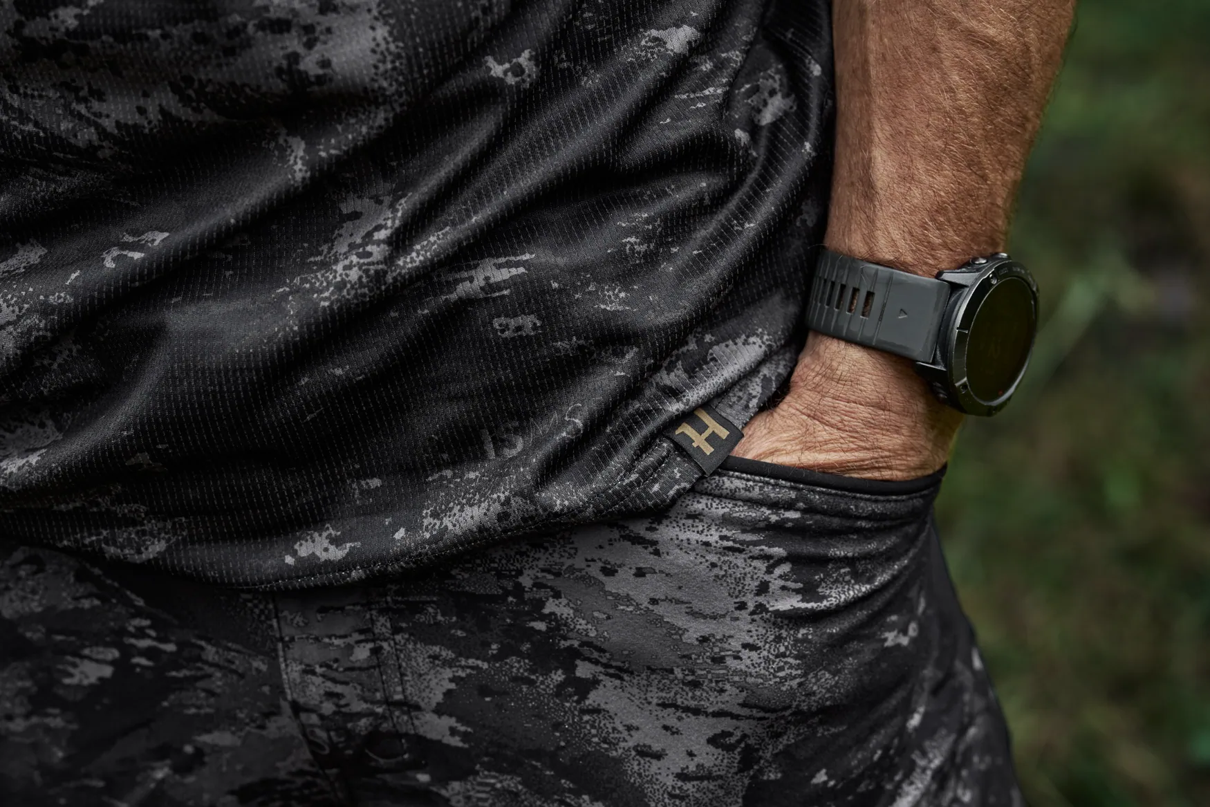 Harkila majca NOCTYX camo S/S AXIS MSP boja crna, vel.2XL – Harkila – Lovački Džemperi/Duksevi/Majice – slika 1