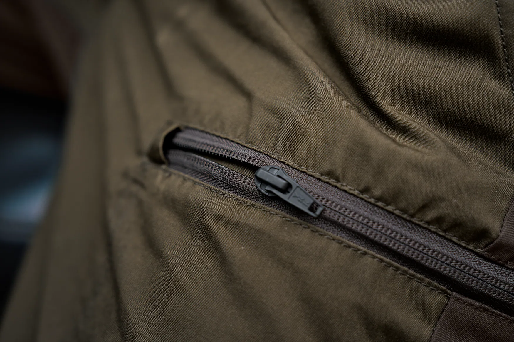 Harkila pantalone Fjell boja Shadow brown vel.54 – Harkila – Lovačke Pantalone – slika 1